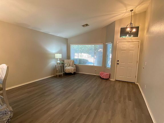 4th image of 8180 W Clara Ln