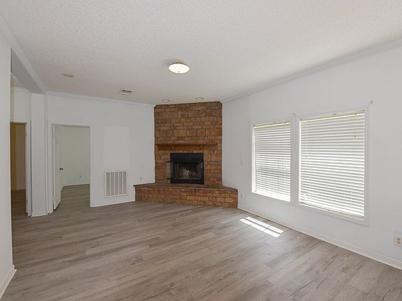 5th image of 105 Glenn Forest Dr