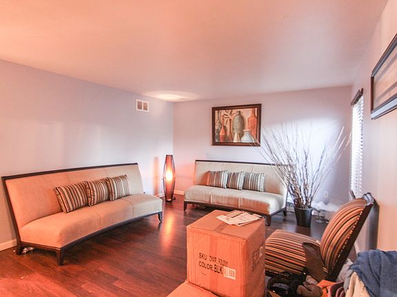 4th image of 26549 Summerdale Dr #1