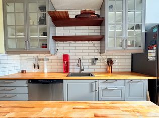 313 20th Ave SW #402, Calgary, AB T2S0E6