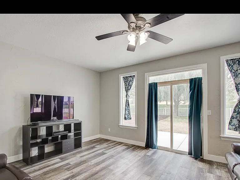 36 E Summer Pl — Photo 11