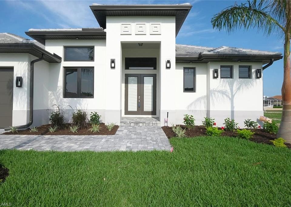 1st image of 4110 SW 27th Ave
