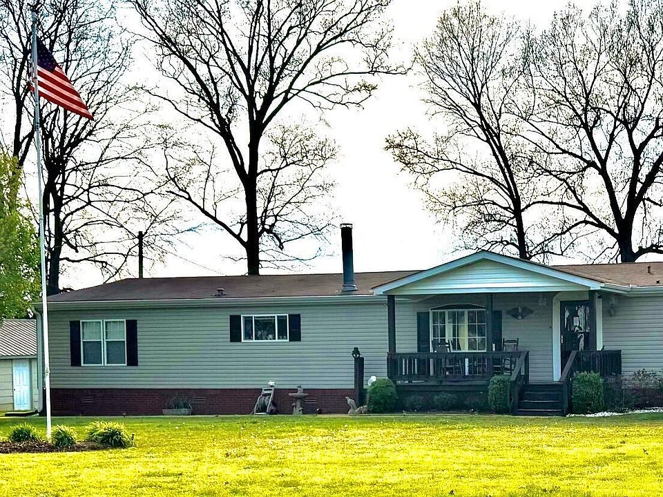 1st image of 605 Oak Grove Rd