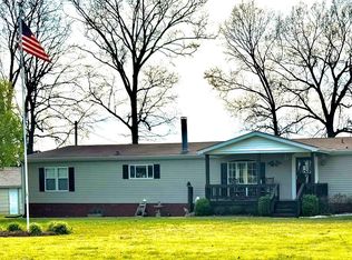 605 Oak Grove Rd, Trezevant, TN 38258