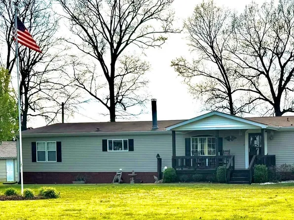 605 Oak Grove Rd, Trezevant, TN 38258