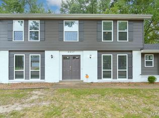 3217 Seven Pines Dr, Belleville, IL 62221