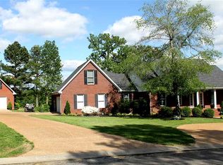 2003 Calumet Way, Murray, KY 42071