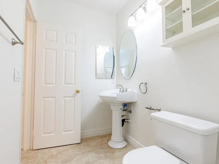 25403 Great Lake Ct — Photo 27