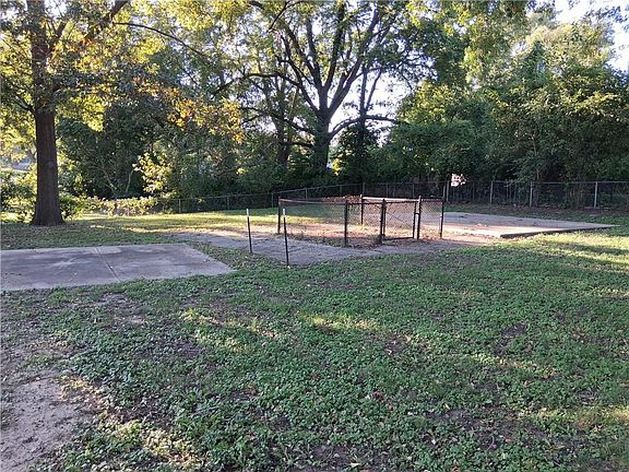 2nd image of 7020 Raytown Rd