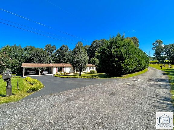 3rd image of 368 Meadow Green Dr