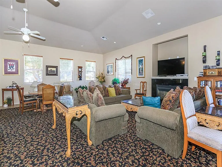 Heritage II Luxury Senior Apts — Photo 26