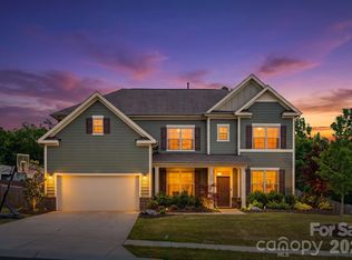 840 Oak Manor Dr SE, Concord, NC 28025