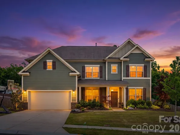 840 Oak Manor Dr SE, Concord, NC 28025