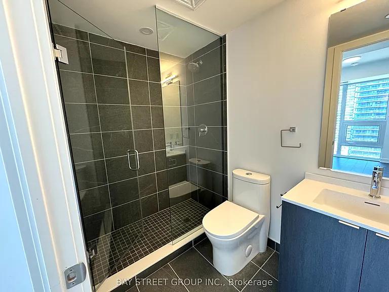 100 Queen St E #2815 — Photo 8