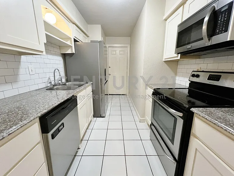 725 Cain St — Photo 4
