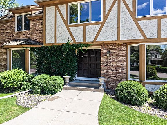 3rd image of 7419 Hyde Park Dr