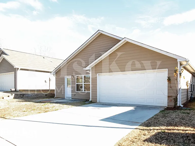 35 Riviera Dr — Photo 15