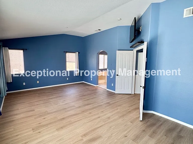 14855 Hedgerow Ct — Photo 13