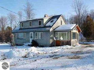 1157 S Schomberg Rd, Lake Leelanau, MI