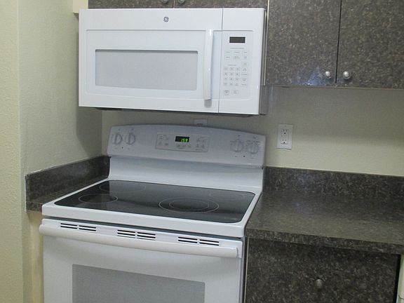 Stove/Microwave