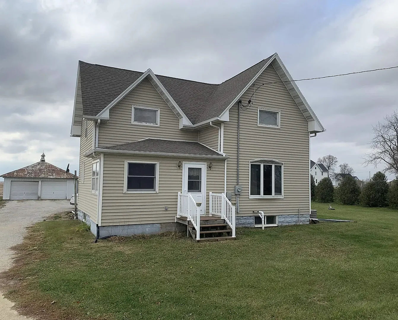 3 bed, 1216 sqft, $1,350 — Photo 2