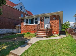 13318 233rd St, Jamaica, NY 11422