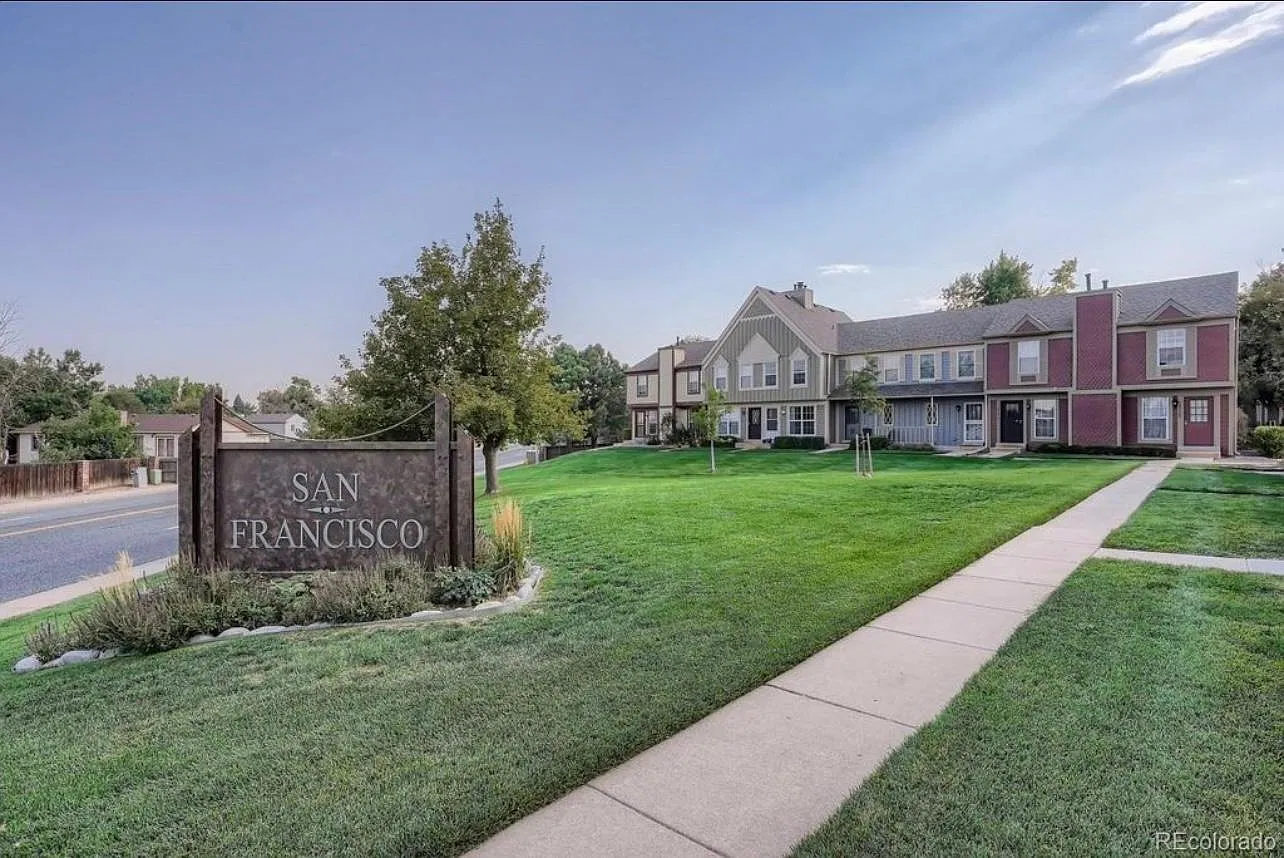 2 bed, 1.5 bath, 1036 sqft, $1,980 — Photo 1