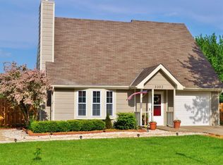 3302 Valleydale Dr, Manhattan, KS 66502
