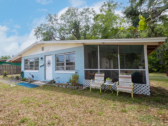 3rd image of 3940 Alpine Ln
