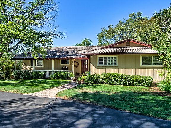 3rd image of 8872 Olney Park Dr