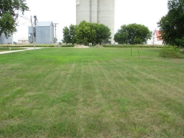 504 1st St, Cylinder, IA 50528