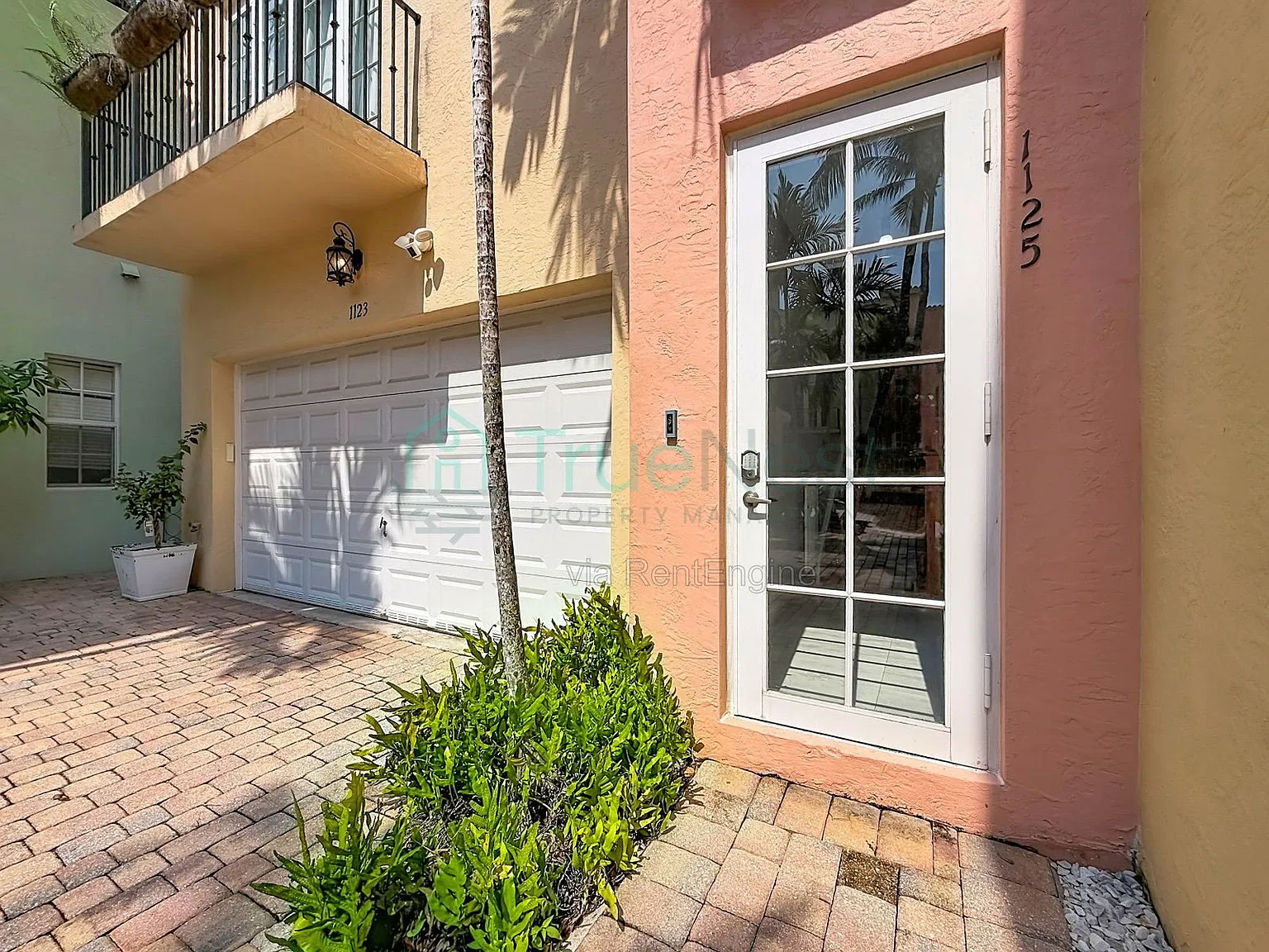 3 bed, 4.0 bath, 2692 sqft, $5,200 — Photo 4