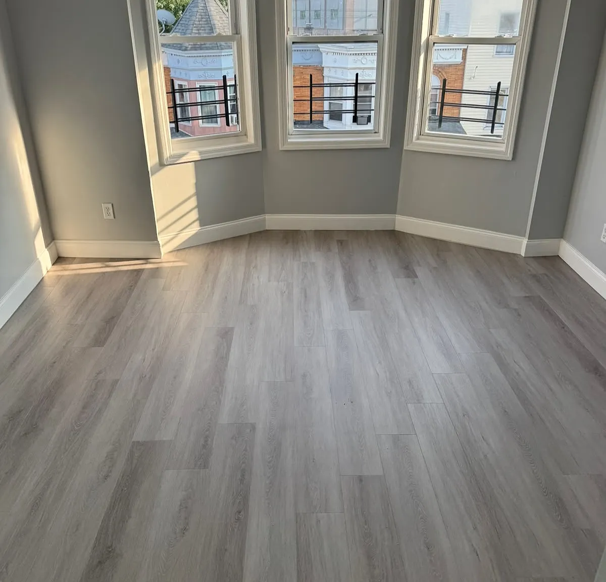 4 bed, 800 sqft, $2,550 — Photo 2