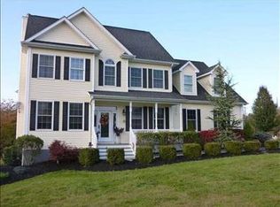 7 Flagler Rd, Poughquag, NY 12570