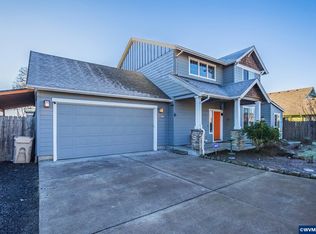 238 W Jadon Dr, Lebanon, OR 97355