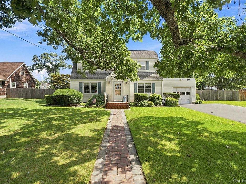1st image of 297 Maple Avenue