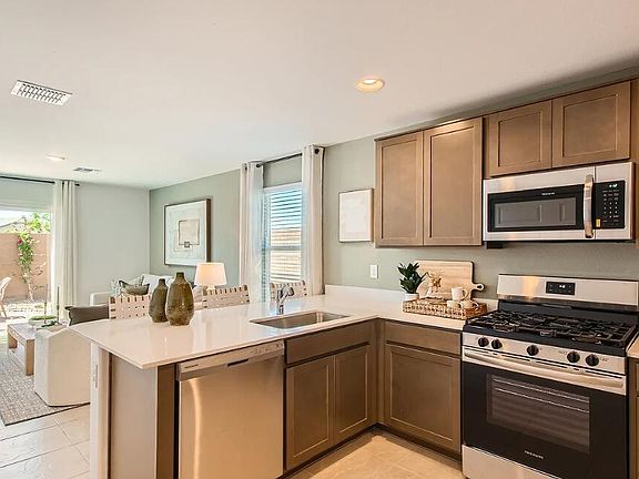 3rd image of 17621 N Del Mar Avenue