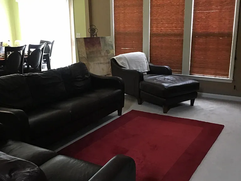 Royal Regency Cir NW — Photo 3