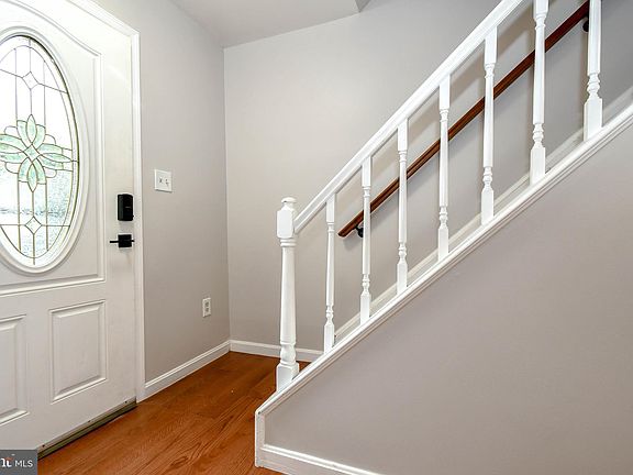 3rd image of 6462 Gildar St