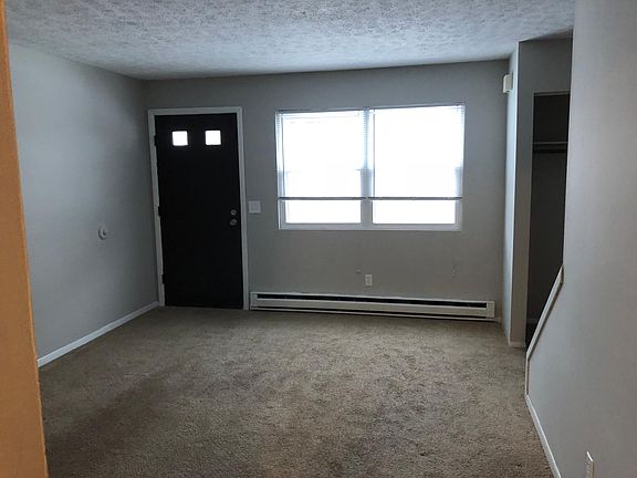 5th image of 1523 Reno Dr #D