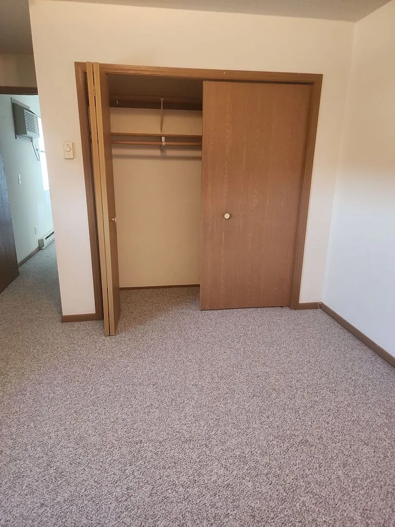Spacious 3 Bedroom Apartment in Montgomery $1,100/month — Photo 4