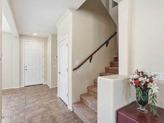 4th image of 715 W Camino Curvitas