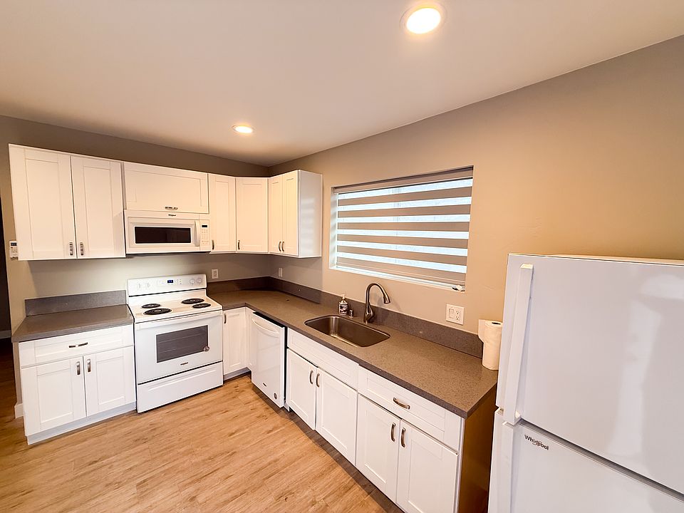 1st image of 778 Grossmont Ave #B