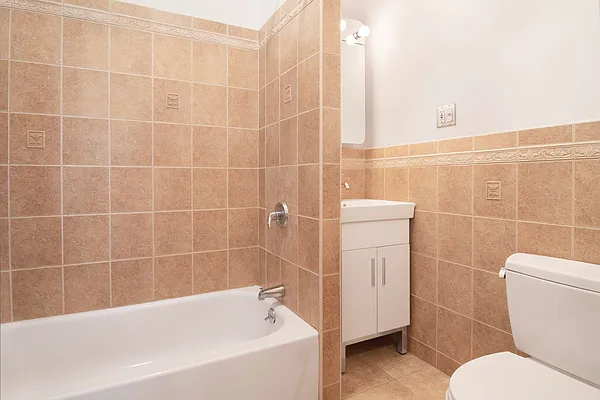 Rented by WAM Partners - William Moses Co. | media 35