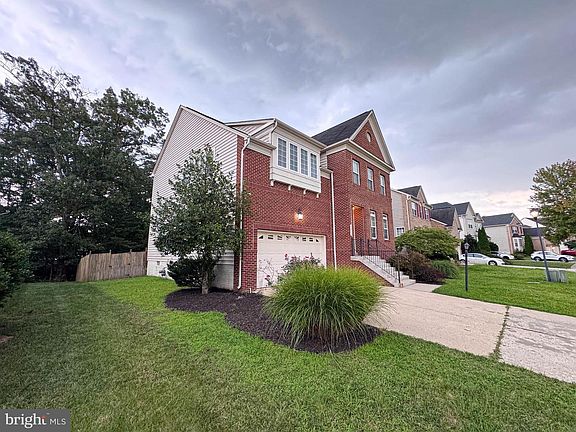 2nd image of 2039 Downshire Ct