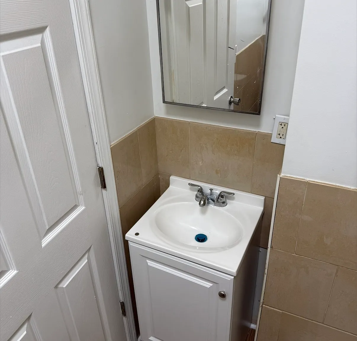 1 bed, 375 sqft, $995 — Photo 4