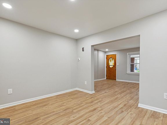 5th image of 3848 Dennison Ave