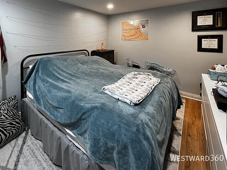 2618 N Wayne Ave #1R — Photo 9