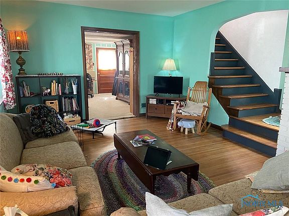 3rd image of 3836 Rushland Ave