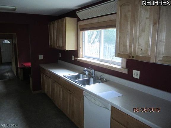 4th image of 10102 Colfax Dr